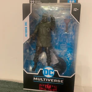 The riddler - Figur från The Batman  DC multiverse 
