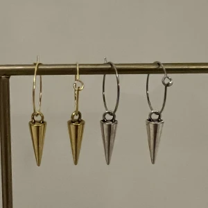 Örhängen  - Rostfria örhängen 99kr + frakt