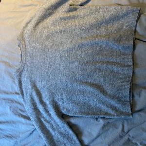 Stickad tröja  - Säljer denna fina stickad tröja från lager 157 i storlek xs