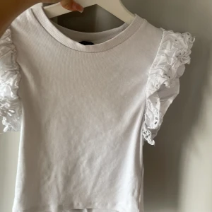 Super fin topp från zara - Säljer då den inte andvänds