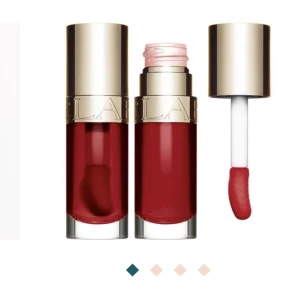 Clarins lip oil - Intressekoll på min nästintill oanvända (endast swatchad 1 gång på rengjord hand) läppolja från clarins! I färgen 03 cherry❤️ hör av er vid intresse! Originalförpackning medföljer