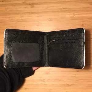En plånbok som inte är min still längre!💗 Jag hoppas att du som kund blir nöjd med plånboken!💗