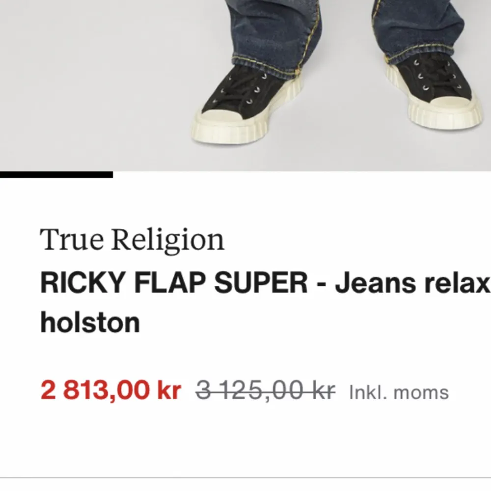 Säljer mina väldigt populära True religion jeans då de blivit för stora för mig, har använt de några få gånger,  Köpt för full pris på Zalando, kvitto finns Storlek: 31 -Vid Snabb affär kan jag gå ner i pris- . Jeans & Byxor.