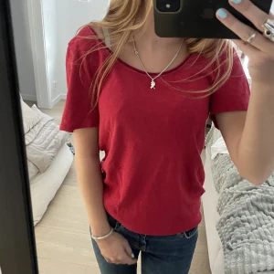 Tröja - Säljer denna tröjan Skiv för frågor eller funderingar 🥰🥰🫶🏻