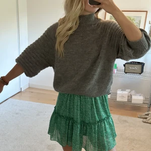 Stickad tröja  - Stickad tröja med typ 3/4 armar från zara🌸