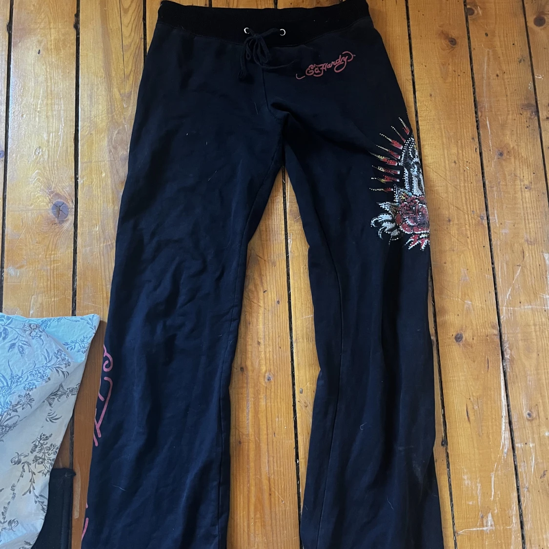 Ed hardy byxor  - 90