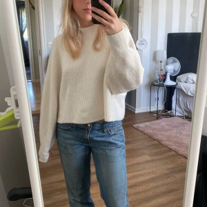 Stickad tröja - Stickad tröja från mango, bra skick, knappt använd