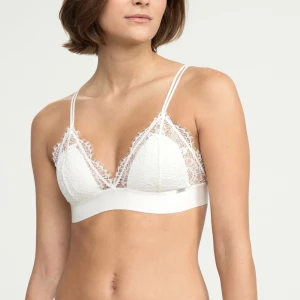 Bh - En vit spets bh i fint skick 