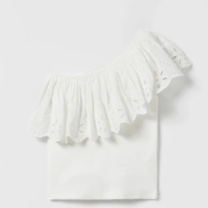 Zara volang topp❤️ - Superfin i nyskick. Använd en gång. Nästan slutsåld på hemsidan ❤️ passar mig som har XS-S