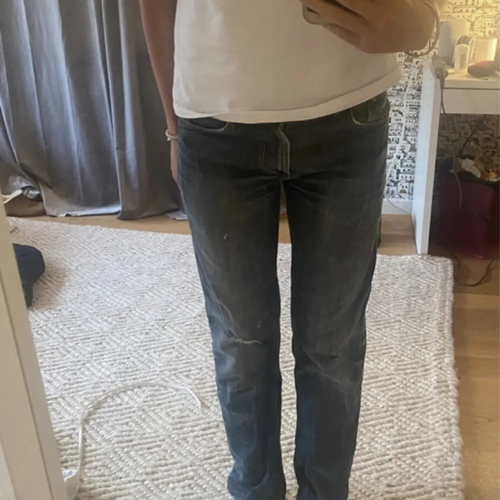 Lågmidjade/mid jeans från crocker. Så fina jeans köpta på vinted men som tyvärr var lite stora. Har samma jeans i en annan storlek och älskar de. Den perfekta modellen. Raka i benen.. Jeans & Byxor.