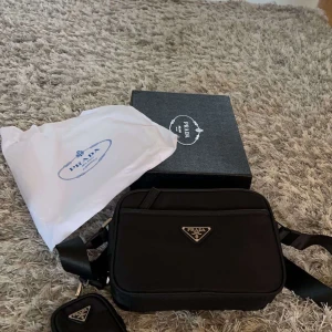 Prada bag - Helt ny väska 