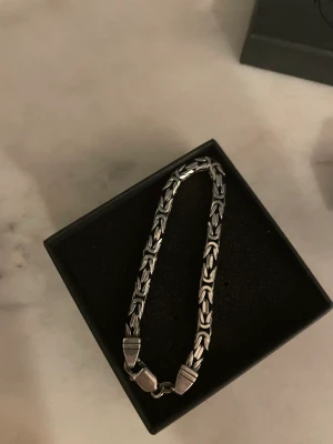 Kejsarlänk armband - Den är 21cm och 6mm tjock I nyskick