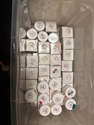 Naglar - Nagel färger plus tippar 450kr för allt, många olika gel nagel färger 