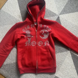 Aim for the moon kofta - Storlek: M Knappt använd, skrynklig eftersom den har legat i garderoben ett tag