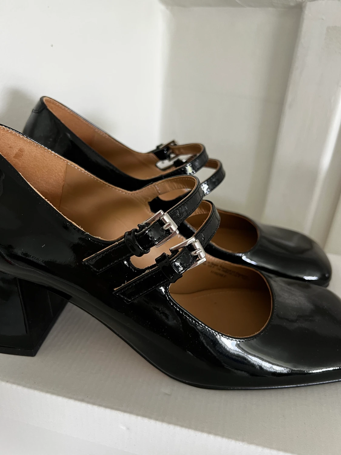 Mary Jane Pumps Klackar Lack Skinn Strl 40 - 90