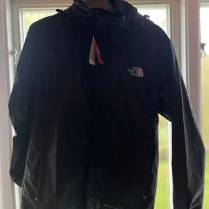 TheNorthFace Jacka - Tnf vindjacka helt ny!