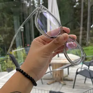 Detta är glasögon som inte har någon styrka och skyddar från blue light💙 helt nya! 