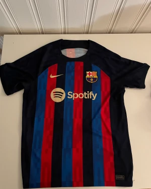 Barcelona fotbollströja  - Barcelona Home 2022/2023 Storlek L/M