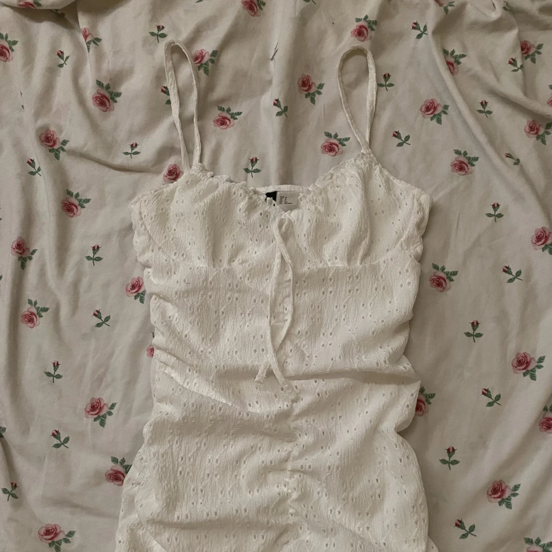 Vit klĂ€nning đ€