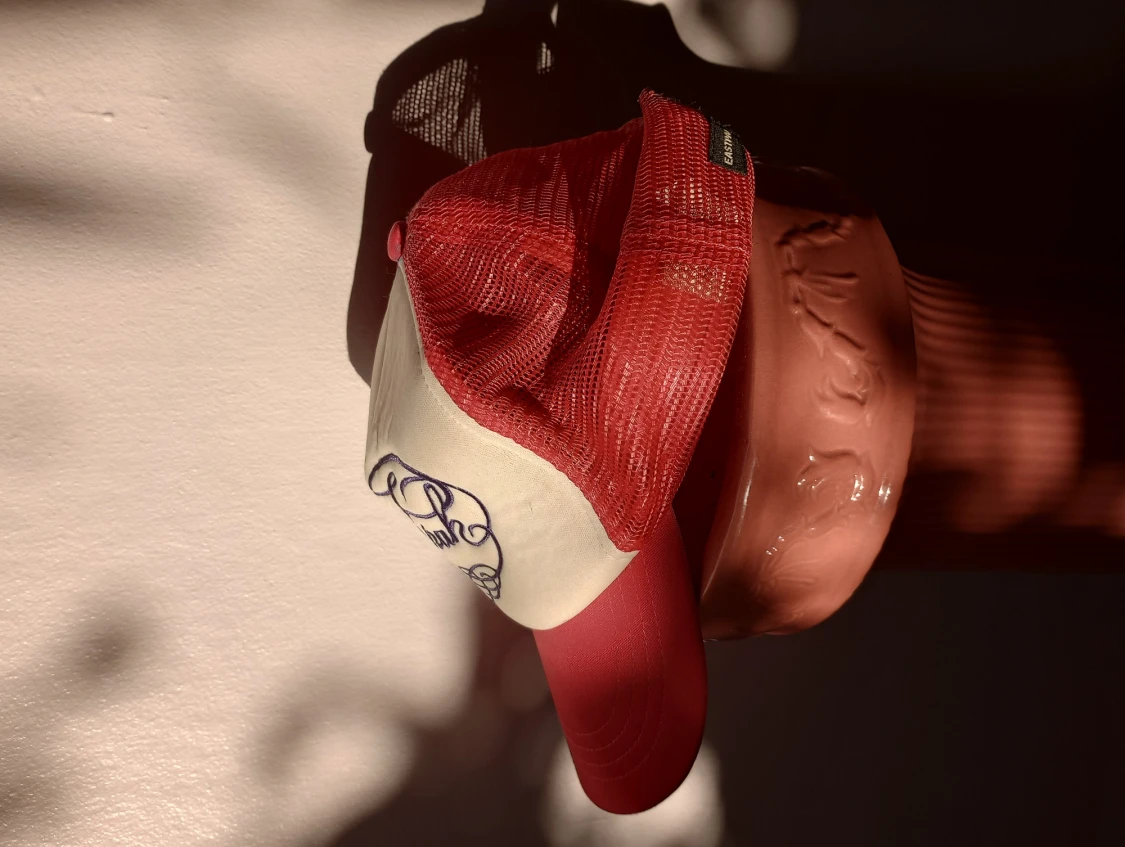 Eastpak cerise truckerkeps  - 90