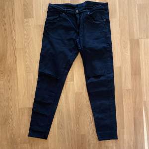 Jeans från Zara. Storlek 46. 