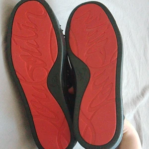 Loboutins sneakers - Loboutins sneakers storlek 40 helt oanvända.