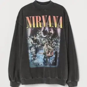 Jätte mysig Nirvana Sweatshirt! Storlek xs, jag köpte den för 299. Köparen står för frakt. 