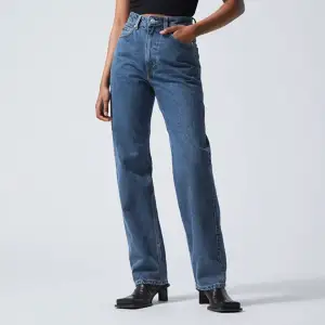 Weekday jeans - Modell Rowe Oanvända  Mörkblå 