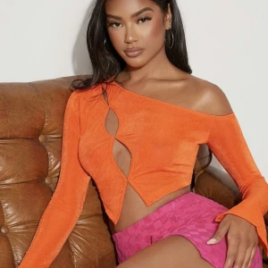 Helt ny tröja - Helt ny tröja från shein i storlek L. Kan ta egna bilder om det önskas. Nypris 79kr säljer för 50kr