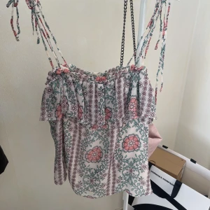 Mönstrat linne - Säljer detta mönstrade linne från märket George