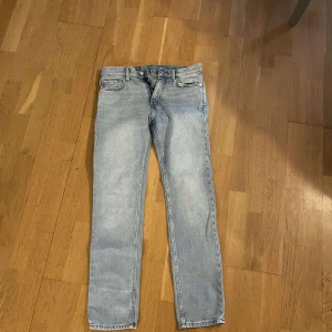 Weekday jeans - Weekday jeans 27/30 herr. Knappt använda.