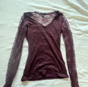 Amisu långärmad - Super fin tröja från amisu, den är sällan använd så i nyskick 🤍