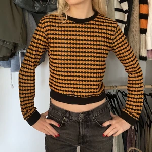 Stickad topp Zara - Stickad croppad topp från Zara 
