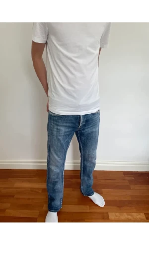 Replay Jeans - Säljer ett par replay jeans i storlek 34. Nytt pris 1699