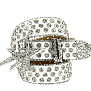 Rhinestone belt - BB belt använt i 1 halv år,105 cm,bra skick,märkes bälte, jag köpte det på plick för 1050kr,funkar för men och kvinna och snygg som fannnn