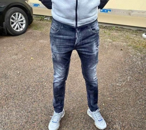 Dsq2 - Vill bara få sålt dem, frakt ingår