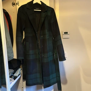 Kappa säljes  - Kappa i strl XS säljes, inte mycket använd så väldigt fint skick 