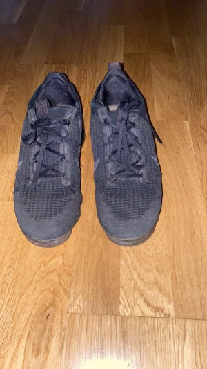 Vaper Max  - Säljer mina skor bra skick av sig 8/10 kan diskutera pris  