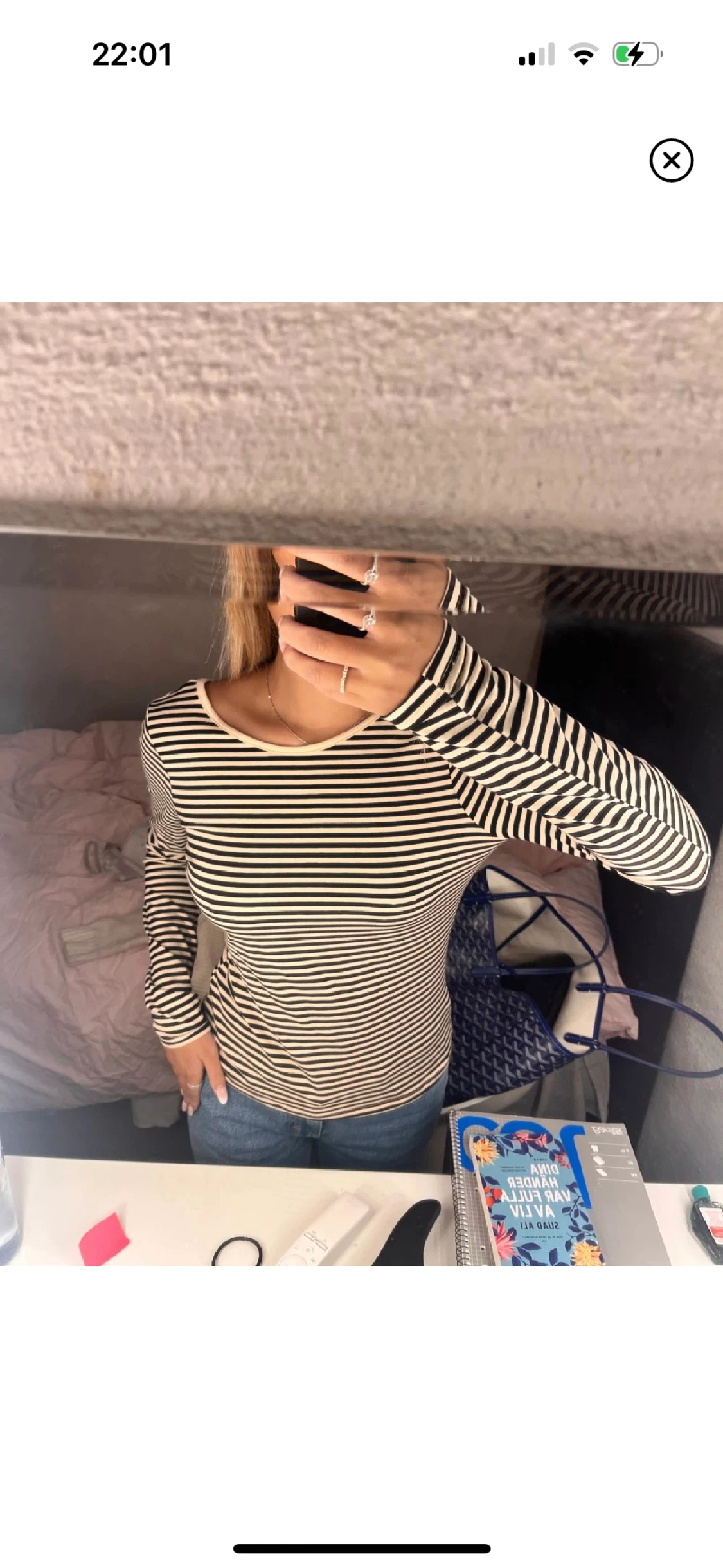 Randig tröja med öppen rygg