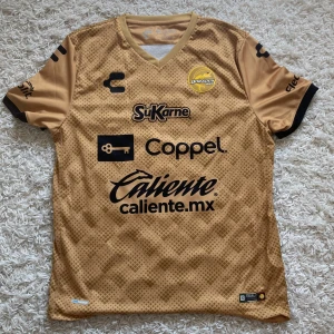 Fotbollströja  - Cool fotbollströja från det mexikanska laget dorados sinaloa.