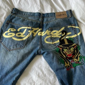 Ed hardy jeans - Skitsnygga Edhardy jeans som tyvärr inte kommer till användning