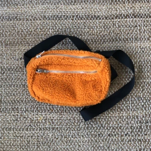 Midjeväska - Midjeväska nytt skick