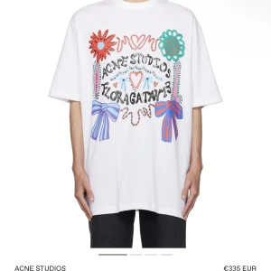 Acne tshirt - Floragatan 13. Bra skick, skriv privat för mer info o bilder 