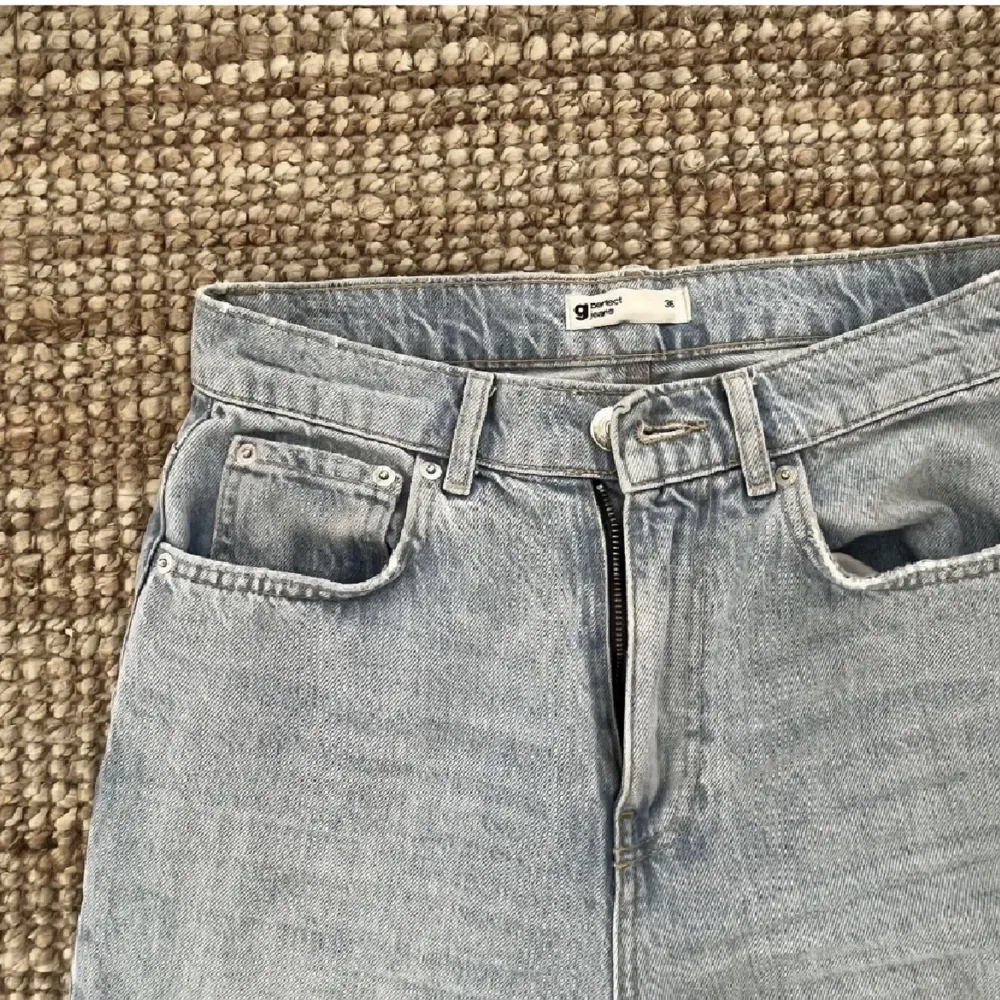 90’s high waist jeans från Gina Tricot, storlek 36!. Jeans & Byxor.