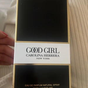 Coralina herrera good girl - Använd ett fåtal gånger, cirka 90 provent kvar i flaskan:)