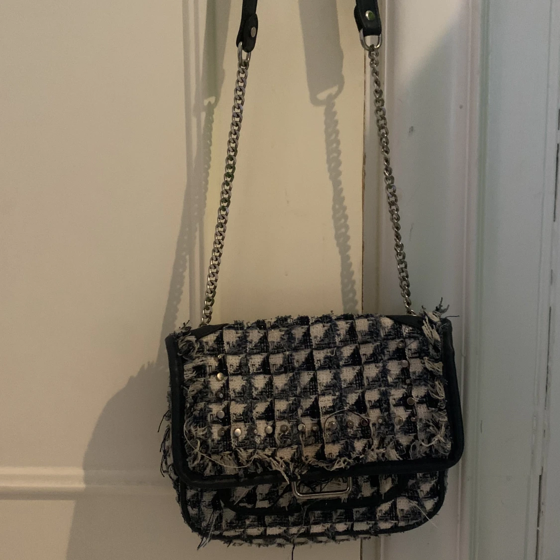 Väska med nitar - 90