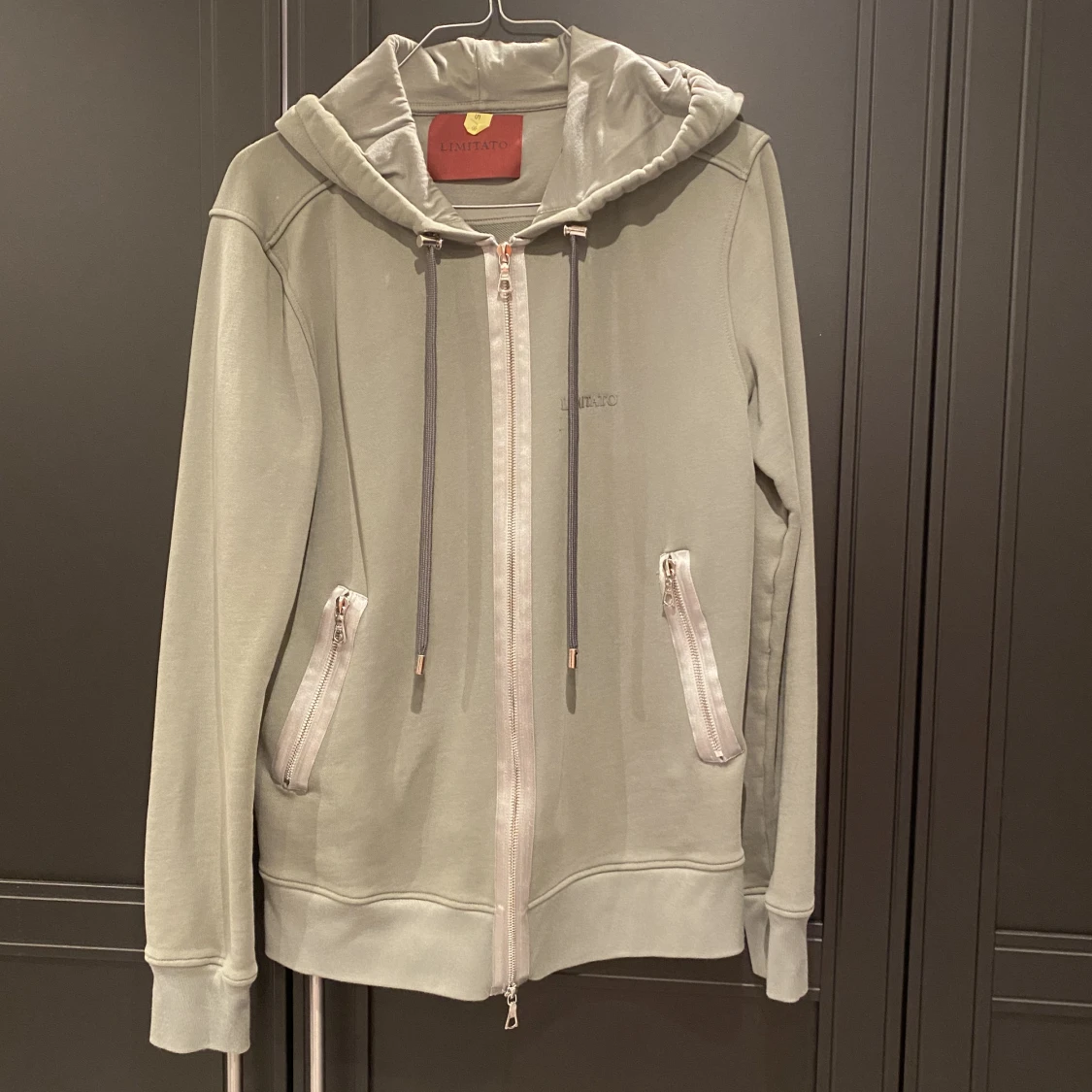 Limitato Zip
