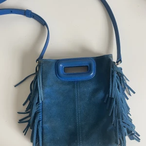 Maje väska - Majeväska som är jättesnygg😍 100% äkta skriv om du undra något eller vill ha fler bilder❤️