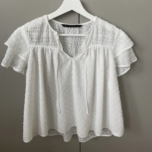 Vit blus - Jättefin vit blus❤️