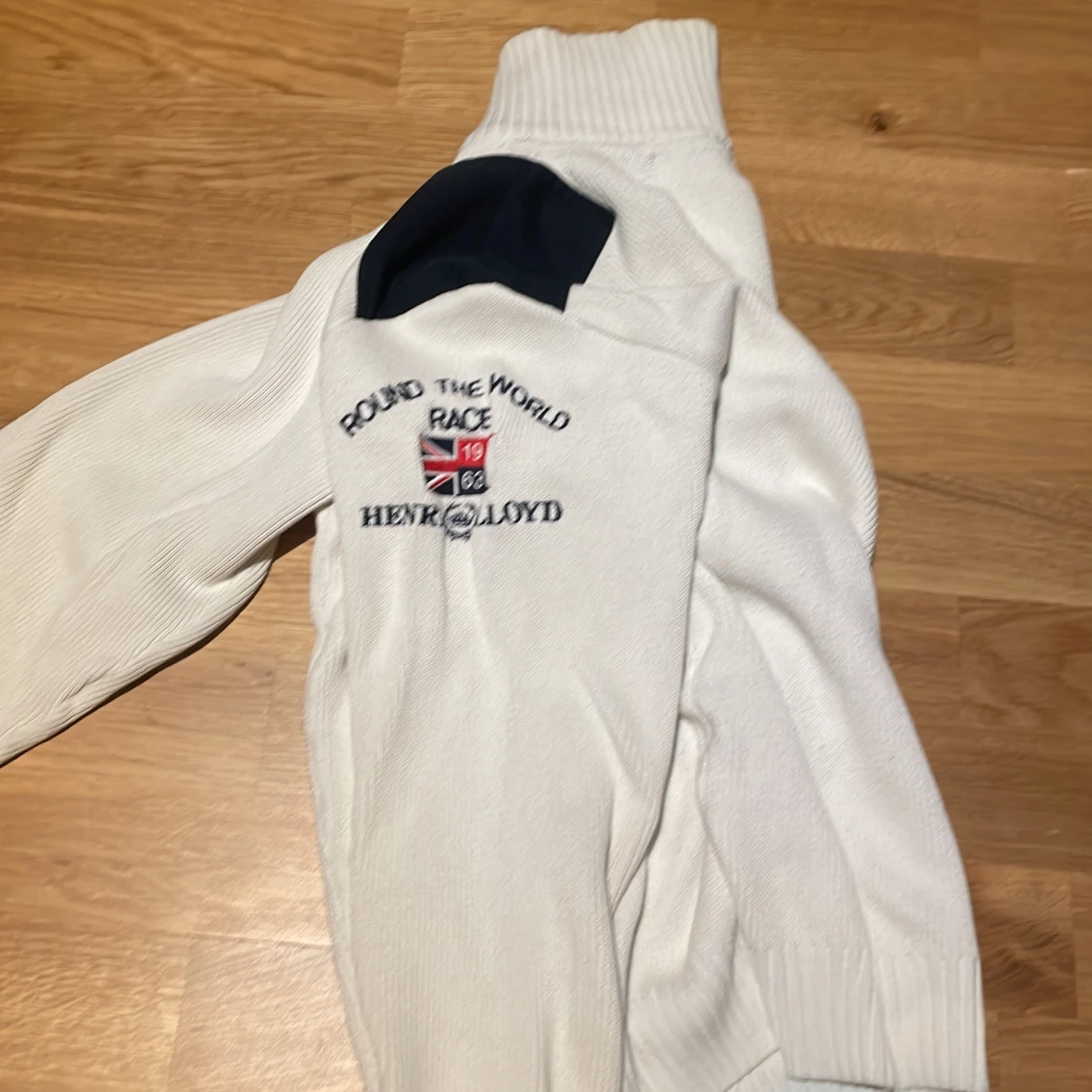 Henri Lloyd - 90